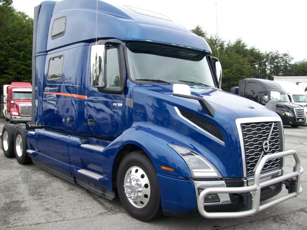 2024 Volvo VNL64T860 Crossroads