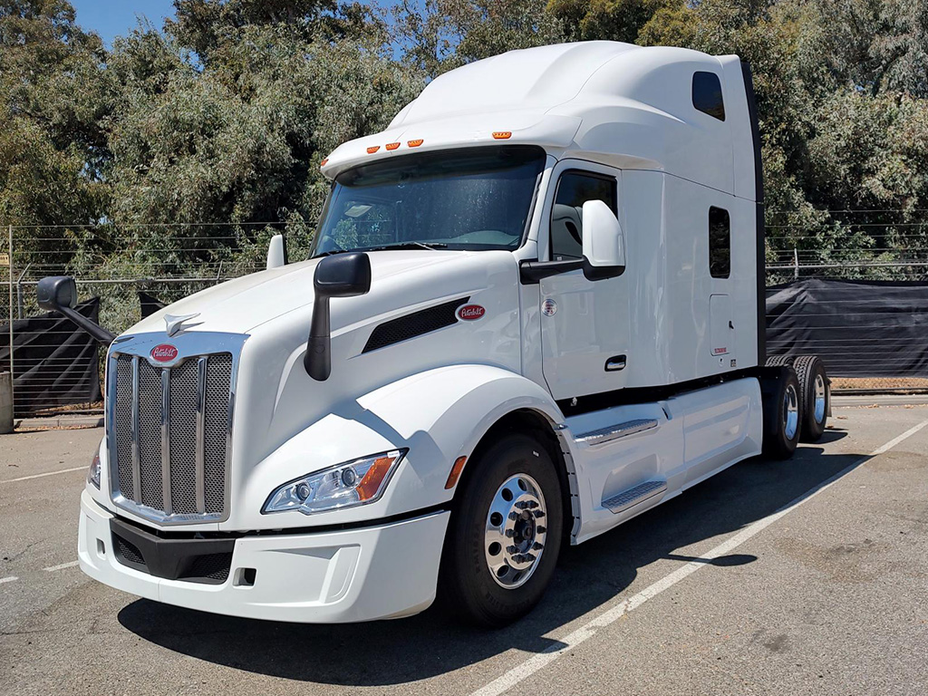 2023 Peterbilt 579