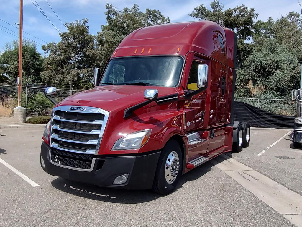 2023 Freightliner 126SLP