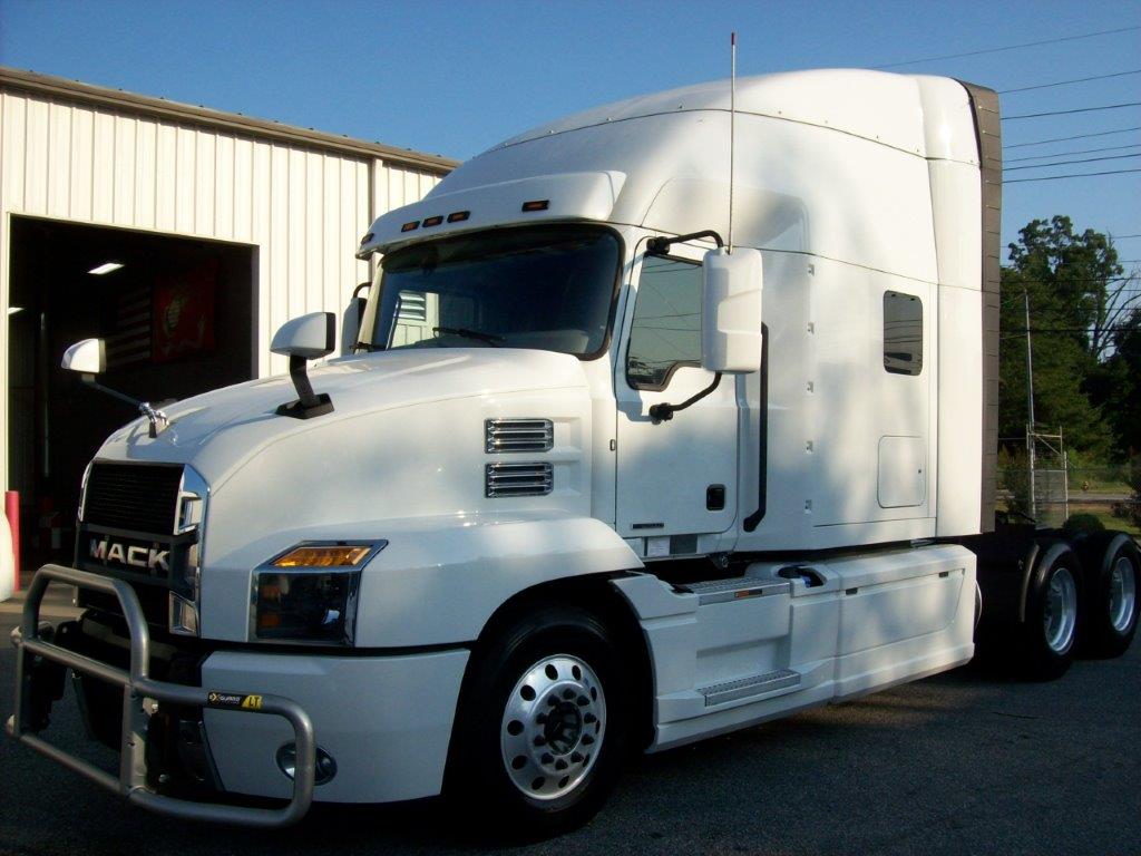 2023 MACK ANTHEM64T