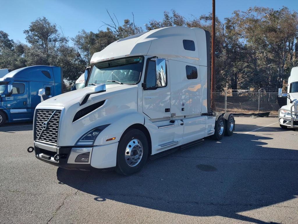 2024 Volvo VNL64T760