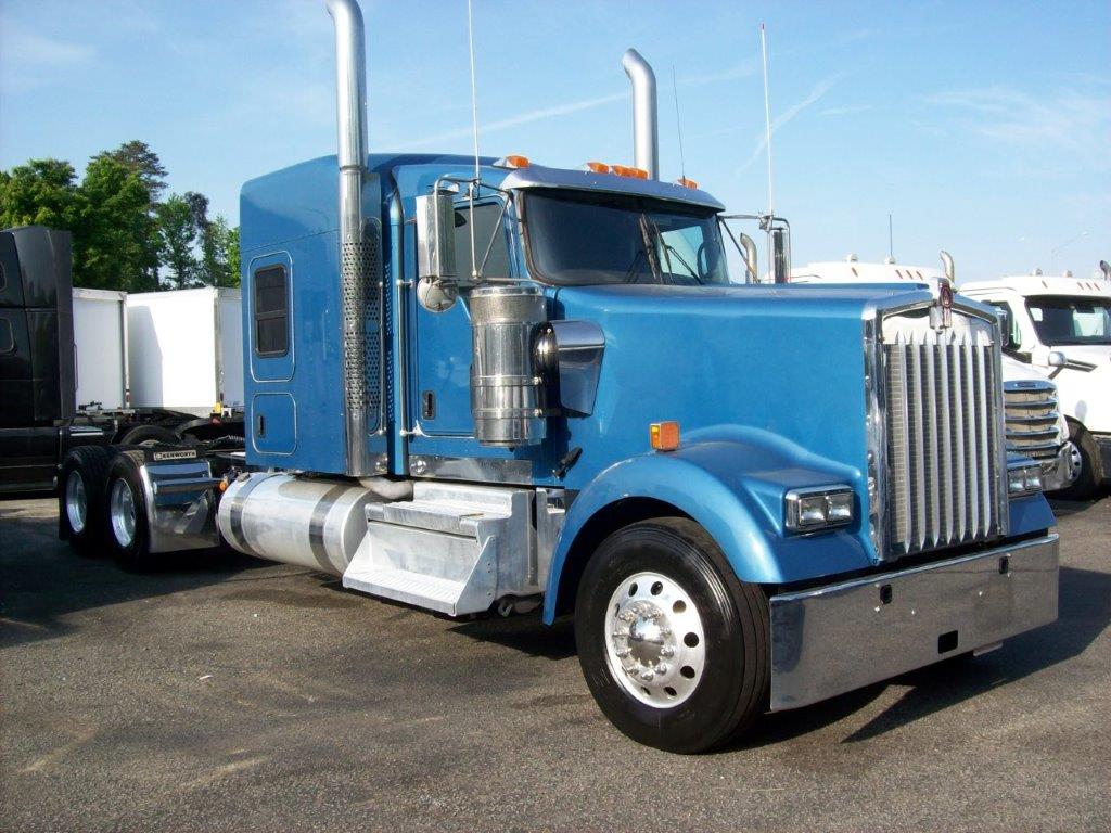 2024 Kenworth W900L