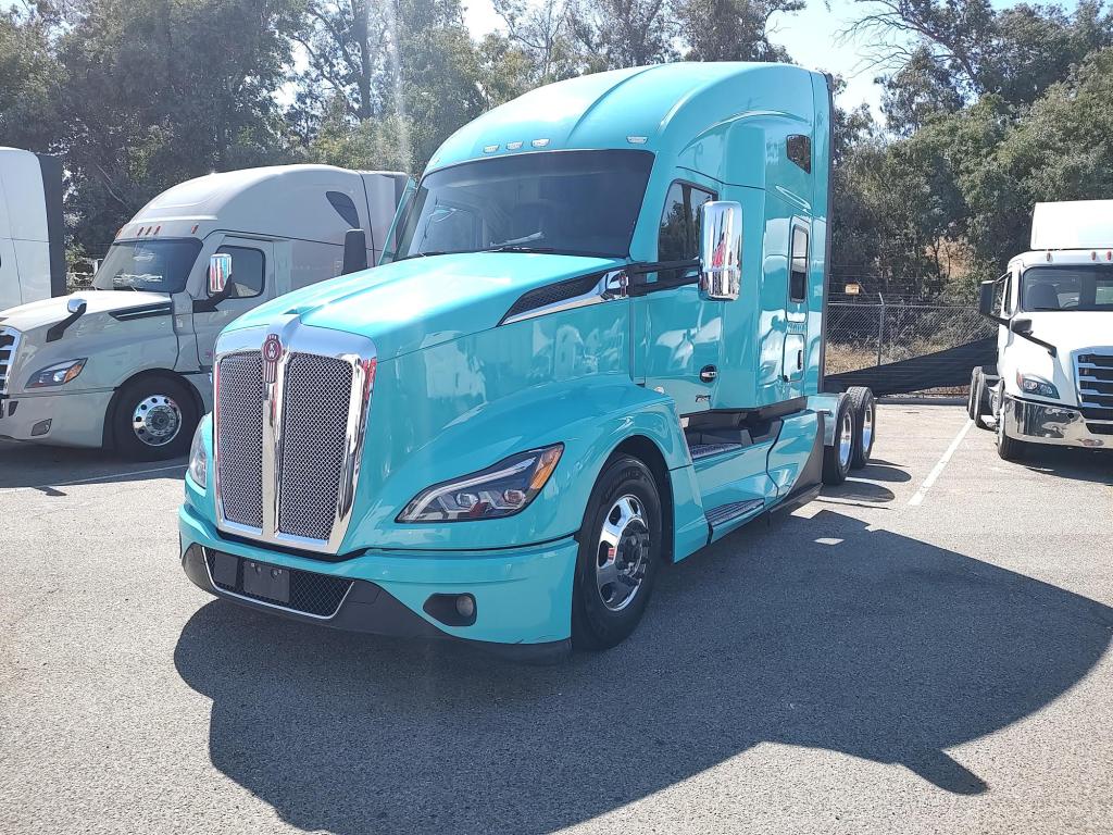 2023 Kenworth T680