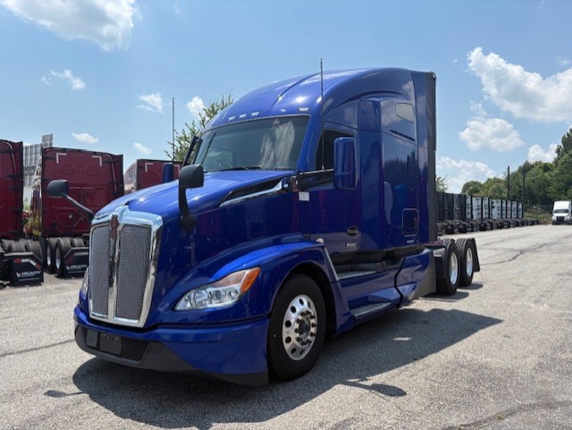 2023 Kenworth T680