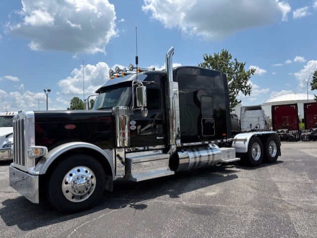 2025 PETERBILT 579