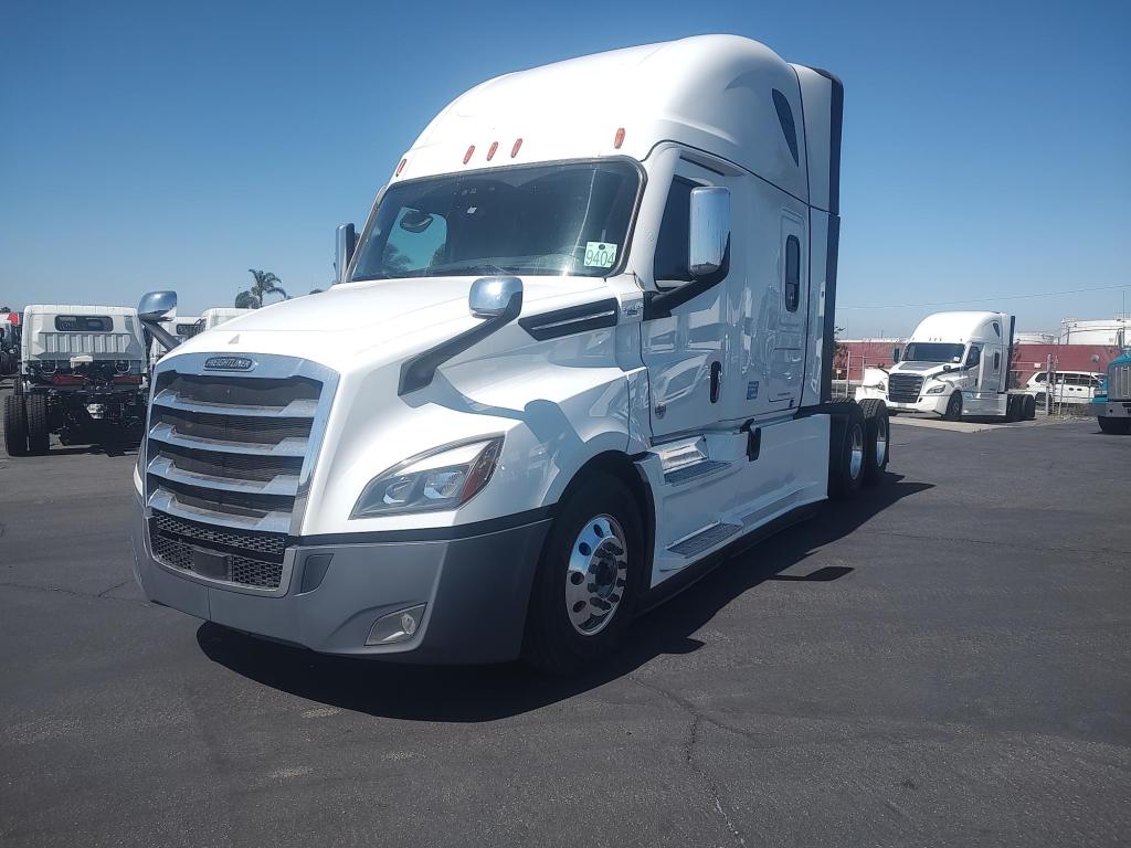2023 Freightliner PT126SLP