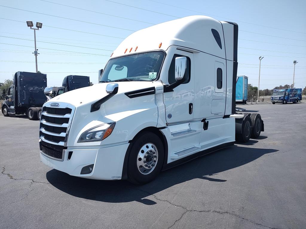 2024 Freightliner PT126SLP