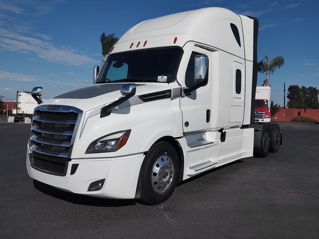 2024 Freightliner PT126SLP