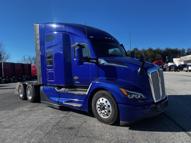 2023 Kenworth T680