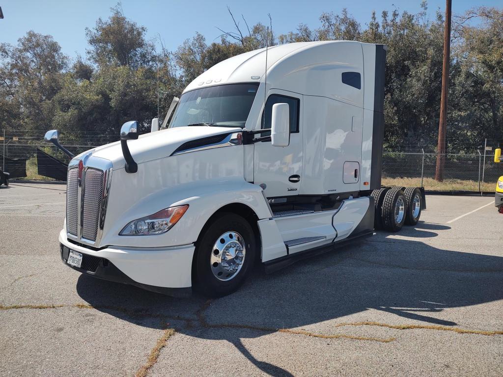2023 Kenworth T680