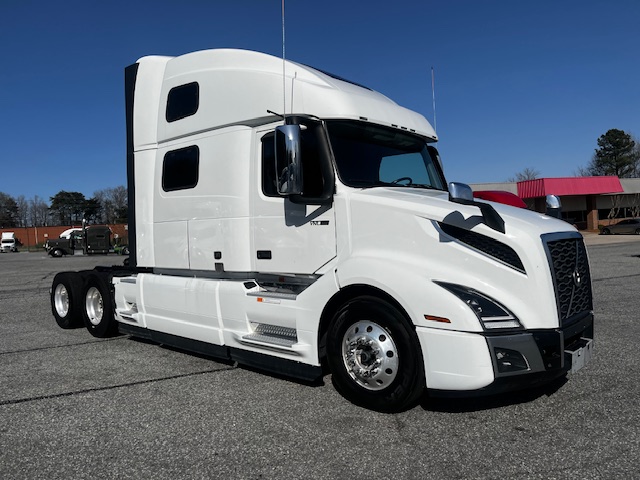 2024 Volvo VNL64T860