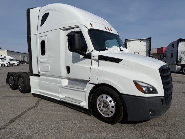 2024 Freightliner PT126SLP